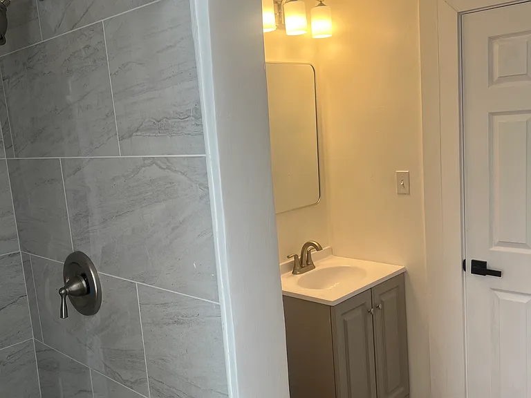 931 Brooks Ln #1 — Photo 10