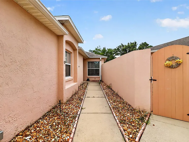 1630 Tampico Pl — Photo 5