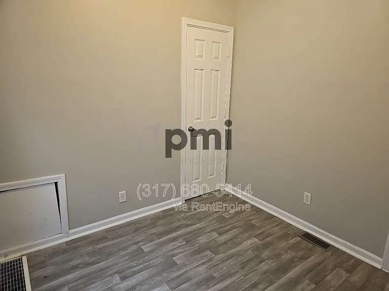 114 Adler St — Photo 14