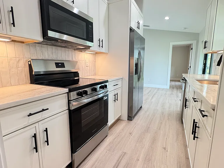 3420 Palm Dr — Photo 8