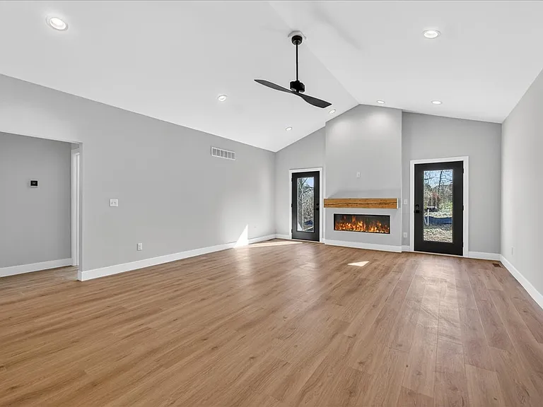 15308 Batesville Ct — Photo 6