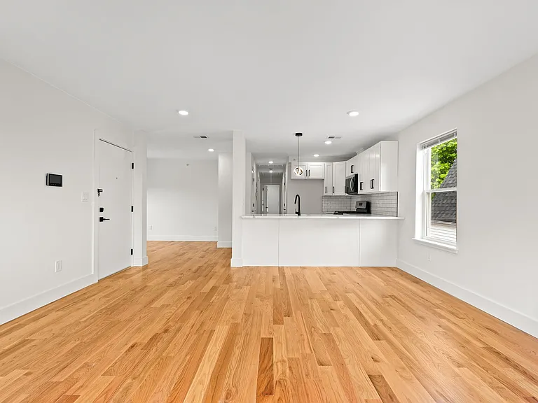 263 N 19th St #3 — Photo 6
