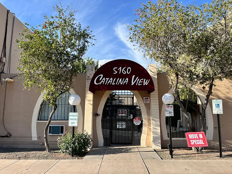 Catalina View Apartments — Photo 53