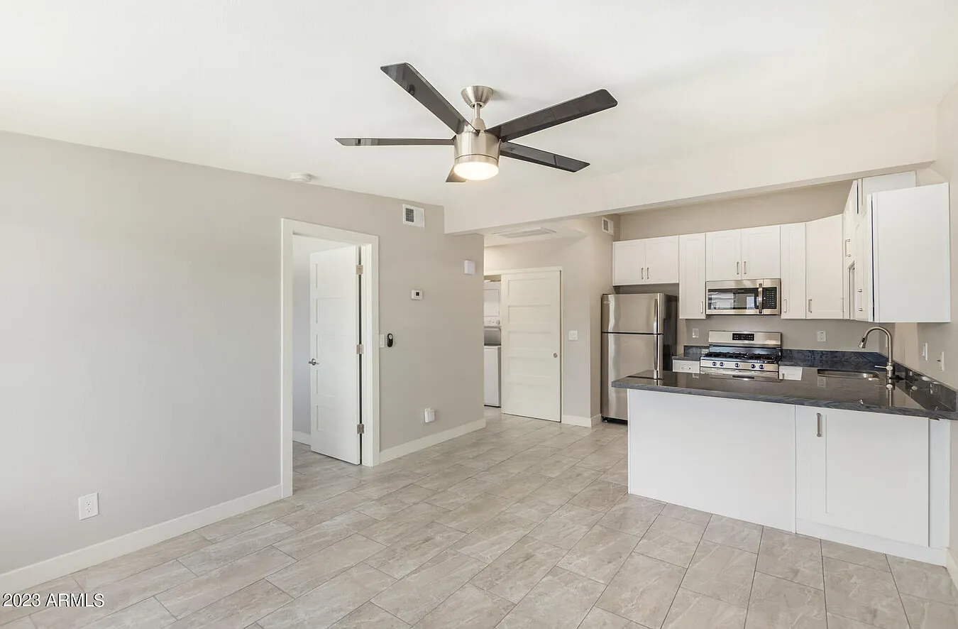 6631 East Earll Drive - 1003 — Photo 4