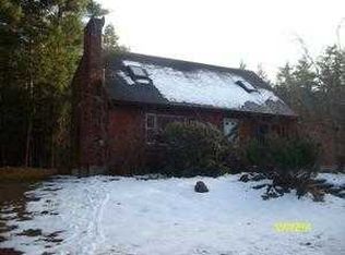 348 Mountain Rd, Cape Neddick, ME 03902