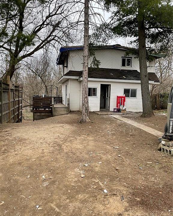 2nd image of 119 Beck St