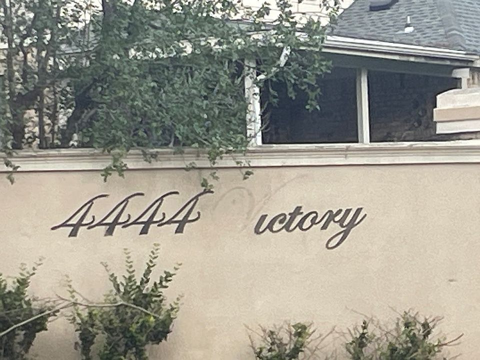 1st image of 4444 Victory Dr APT 1113
