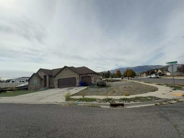 72 S Cherry Blossom Ln, Grantsville, UT 84029
