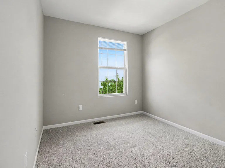 27971 Middleton Dr — Photo 12