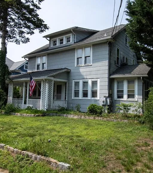 25 Hillside Ave — Photo 1