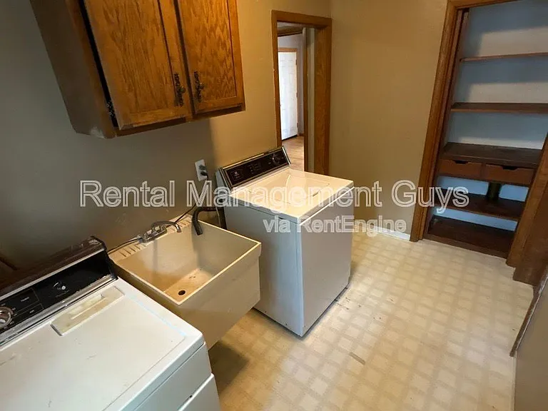 1408 Washington St NE #2 — Photo 13