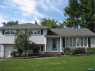 27 Haussler Ter, Clifton, NJ 07013