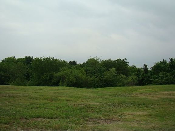 3rd image of 288 Waterford Ln