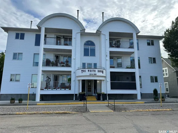 1214 3rd Street #303, Estevan, SK S4A 0R9