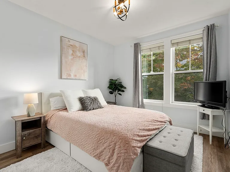 19 W Tremlett St #4 — Photo 7