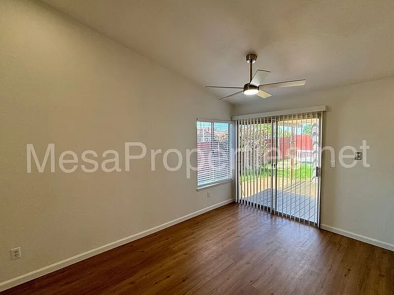 194 S Loretta St — Photo 5