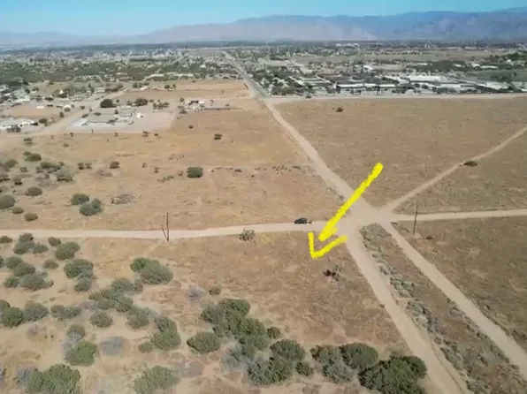 12450 El Centro Rd, Oak Hills, CA 92344