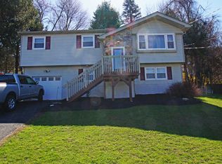 18 Shore Rd, Andover, NJ 07821