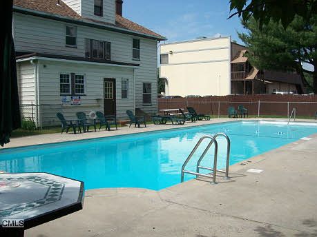 Resident pool
