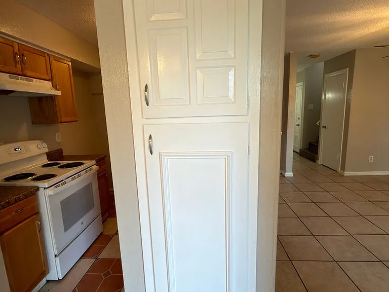 358 Valley Park Dr — Photo 7