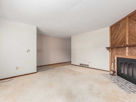 5th image of 3292 Willington Dr