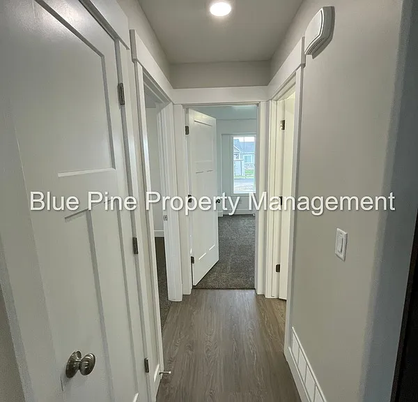 6047 Cedarwood Ln — Photo 5