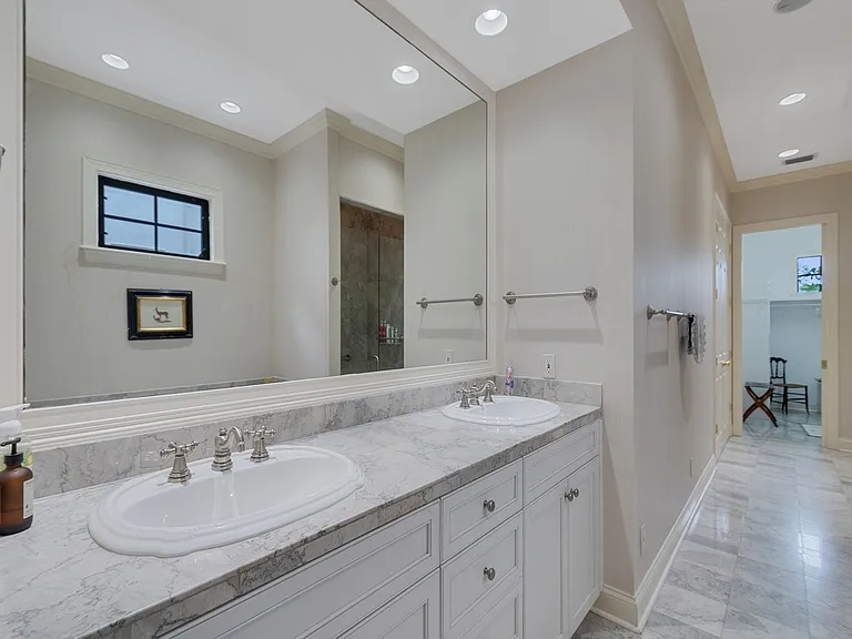 2646 Cardinal Dr — Photo 16