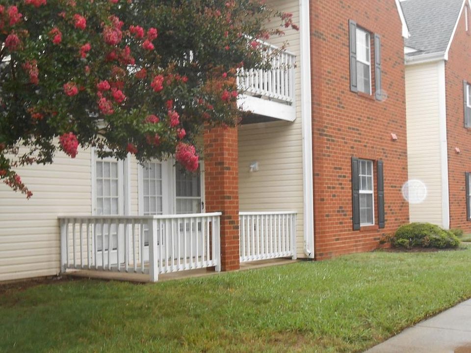1st image of 2516 Waldo Ln APT A