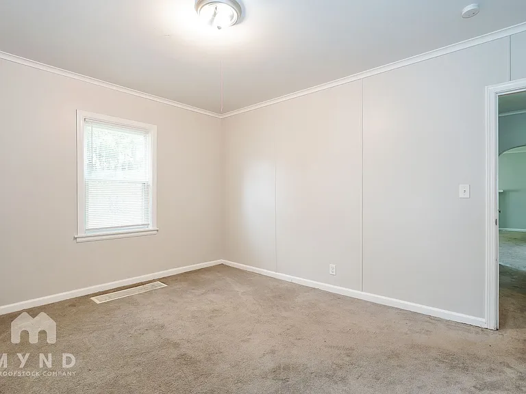 1630 Elaine Rd — Photo 16