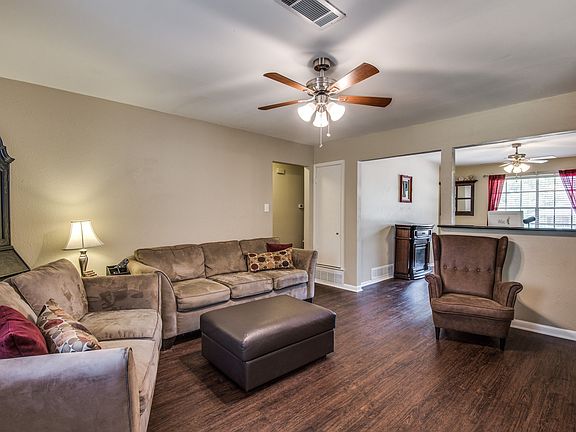 5th image of 2213 Druid Dr