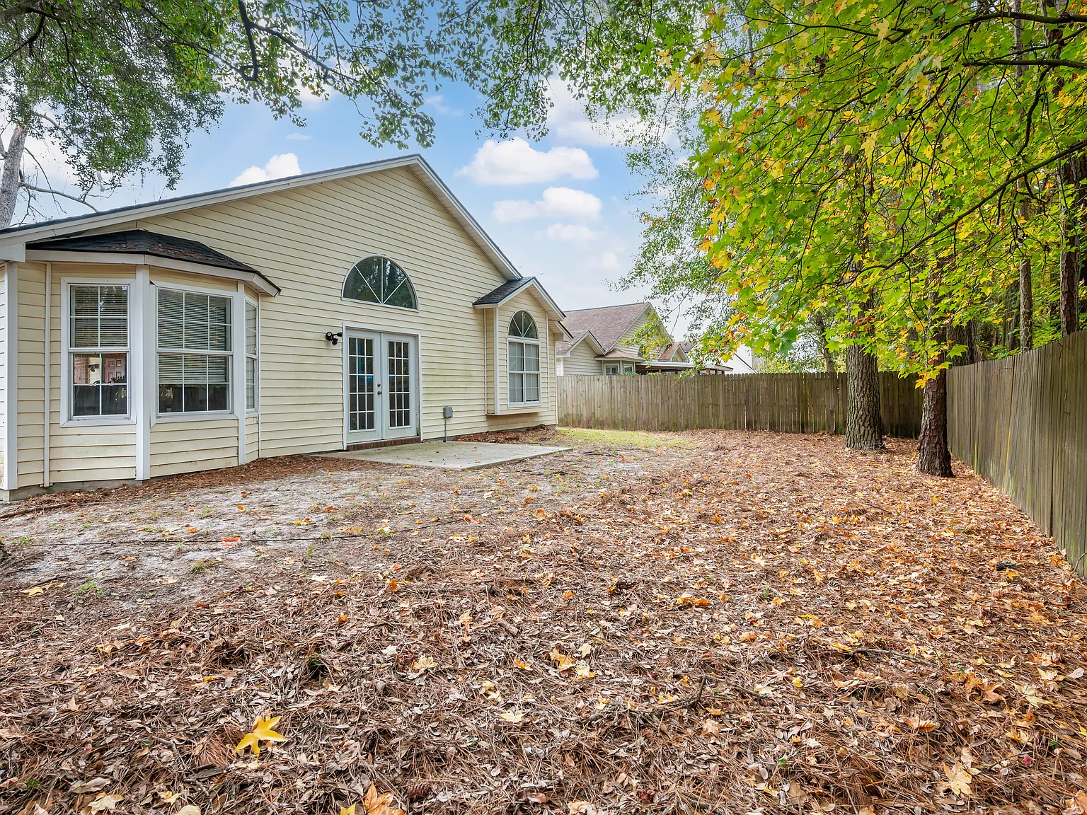 3 bed, 1392 sqft, $4,000 — Photo 3