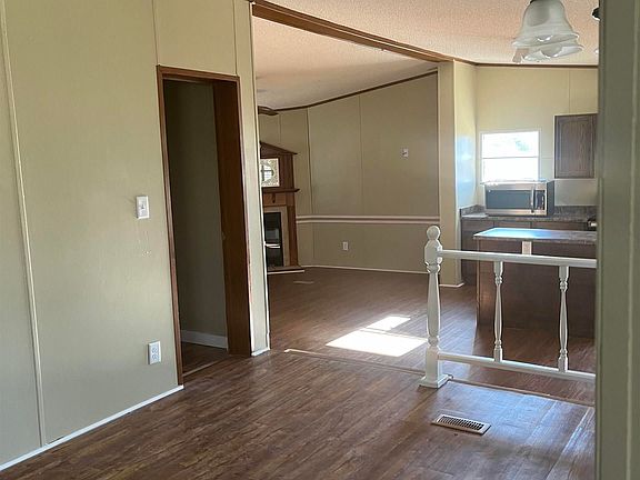 4th image of 628 Bristow Creek Trl