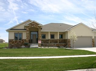 620 N 100th St, Lincoln, NE 68527