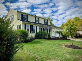 18 Lilac Ln, Oswego, NY 13126
