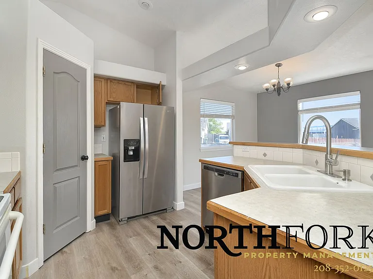 599 N Brownfield Way — Photo 6