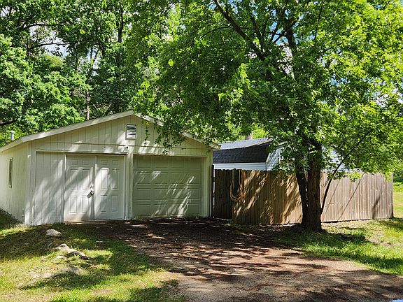 4th image of 383 W Eight Mile Rd