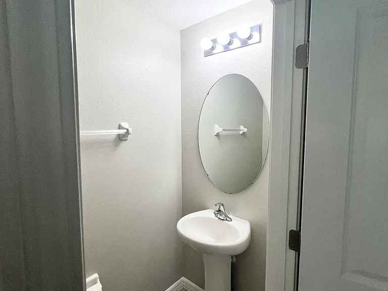 9731 Pembrooke Pines Dr — Photo 4
