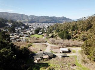 8 Hinton Ranch Rd, Pacifica, CA 94044