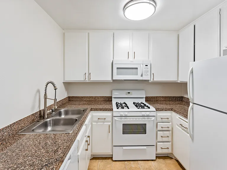10376 Almayo Ave — Photo 36