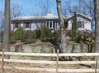 25 Longwood Lake Rd, Oak Ridge, NJ 07438