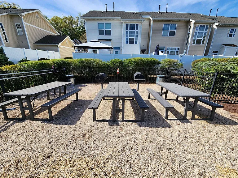 Neighborhood Grills and picnic area