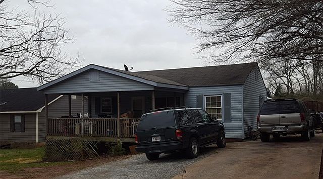 1st image of 804 E Tinsley St