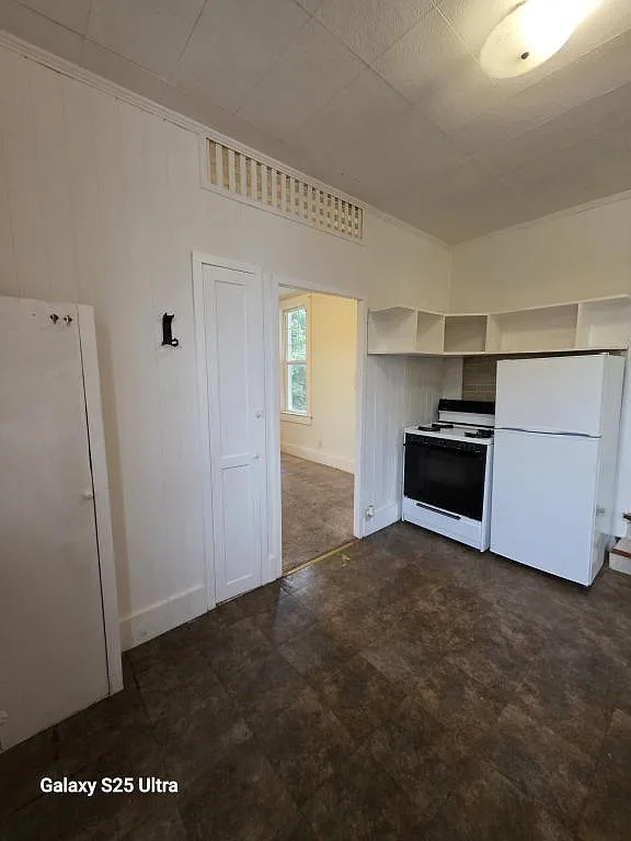 371 W 12th St Apt 16 Peru, IN 46970 — Photo 1