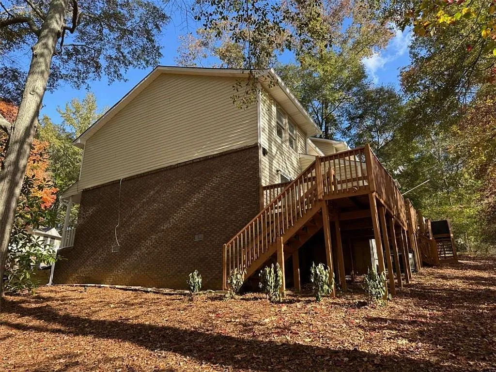 2 bed, 900 sqft, $1,600 — Photo 2