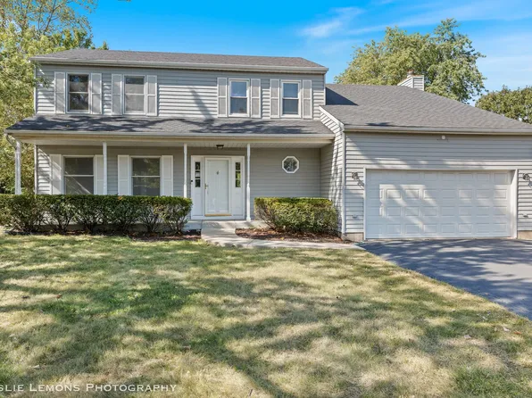 36172 N Douglas Ter, Gurnee, IL 60031