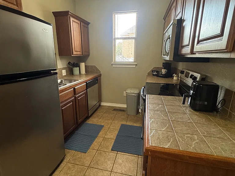 1812 Alameda St #213 — Photo 8