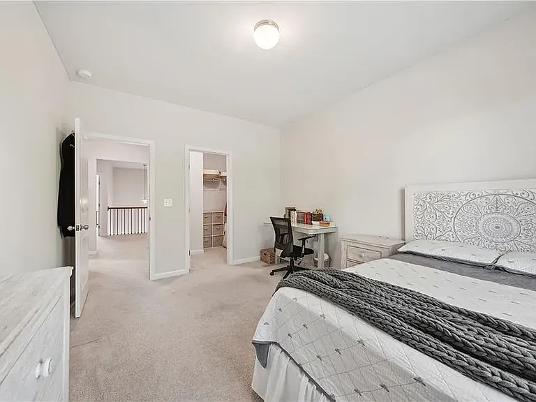 7455 Easton Valley Ln — Photo 16