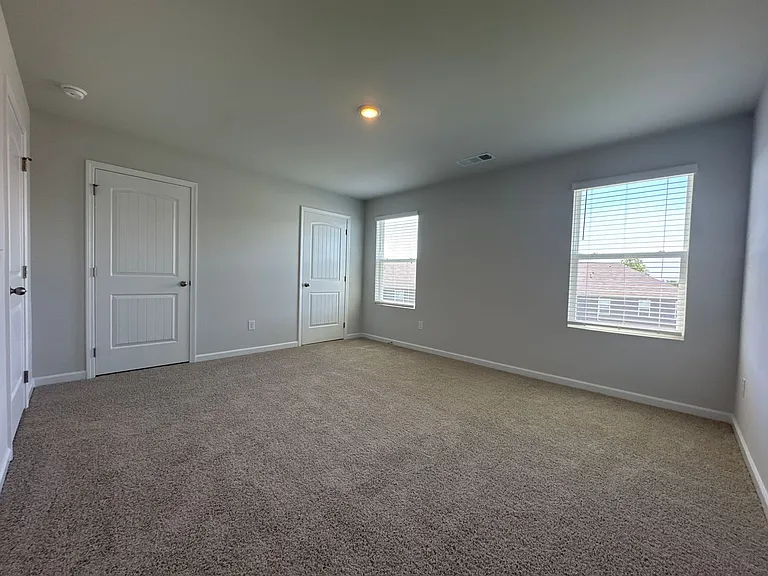 905 Highfield Way — Photo 12