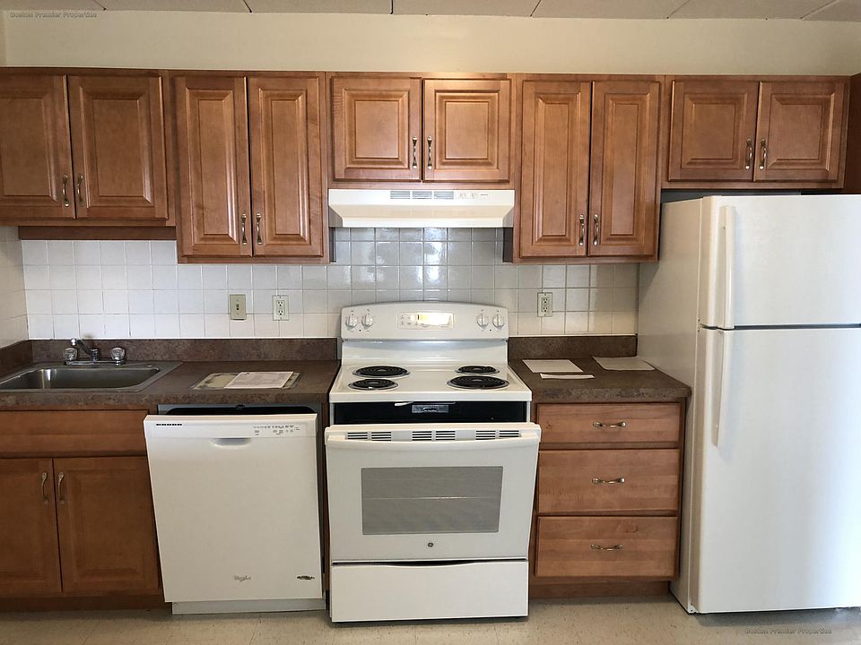 1st image of 182 Quincy Ave #40B
