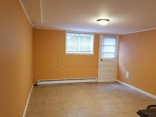 Rented by Bouklis Group | media 13